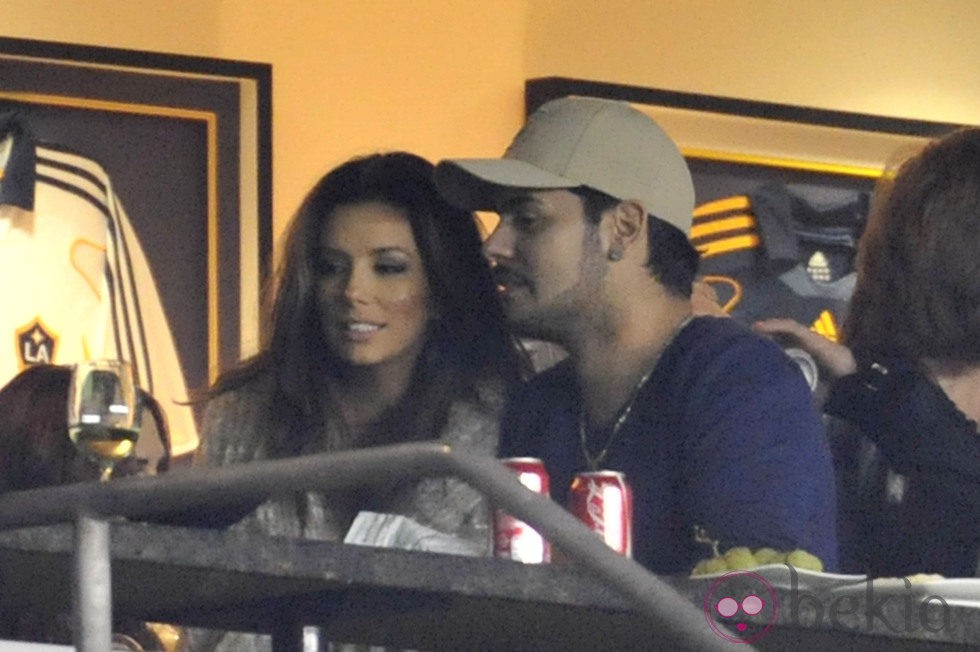 Eva Longoria y Eduardo Cruz, felices y enamorados