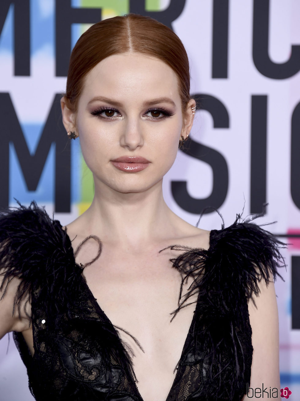 Madelaine Petsch en los American Music Awards 2017