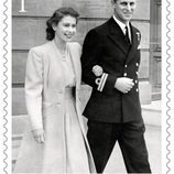 Sello conmemorativo con una foto del día de su pedida del 70 aniversario de boda de la Reina Isabel y el Duque de Edimburgo