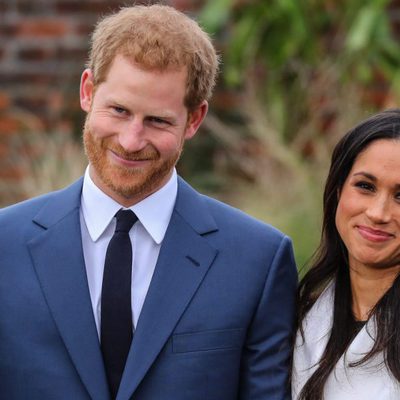 Posado oficial del Príncipe Harry de Inglaterra y Meghan Markle tras el anuncio de su compromiso