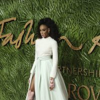 Winnie Harlow en los British Fashion Awards 2017