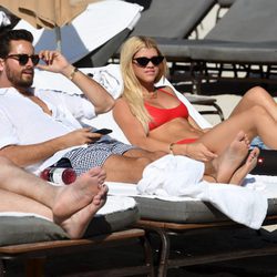 Scott Disick y Sofía Richie disfrutan de la playa de Miami