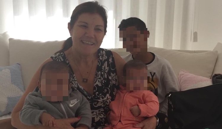 Dolores Aveiro con tres de los cuatro hijos de Cristiano Ronaldo