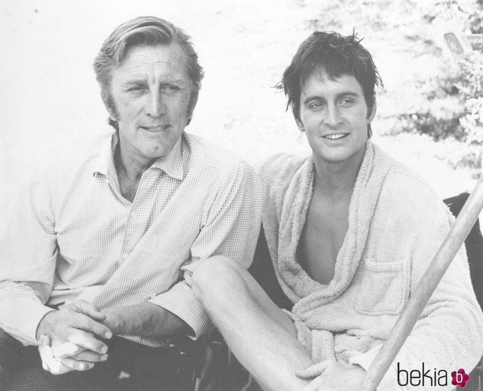 Kirk Douglas y su hijo, el también actor Michael Douglas