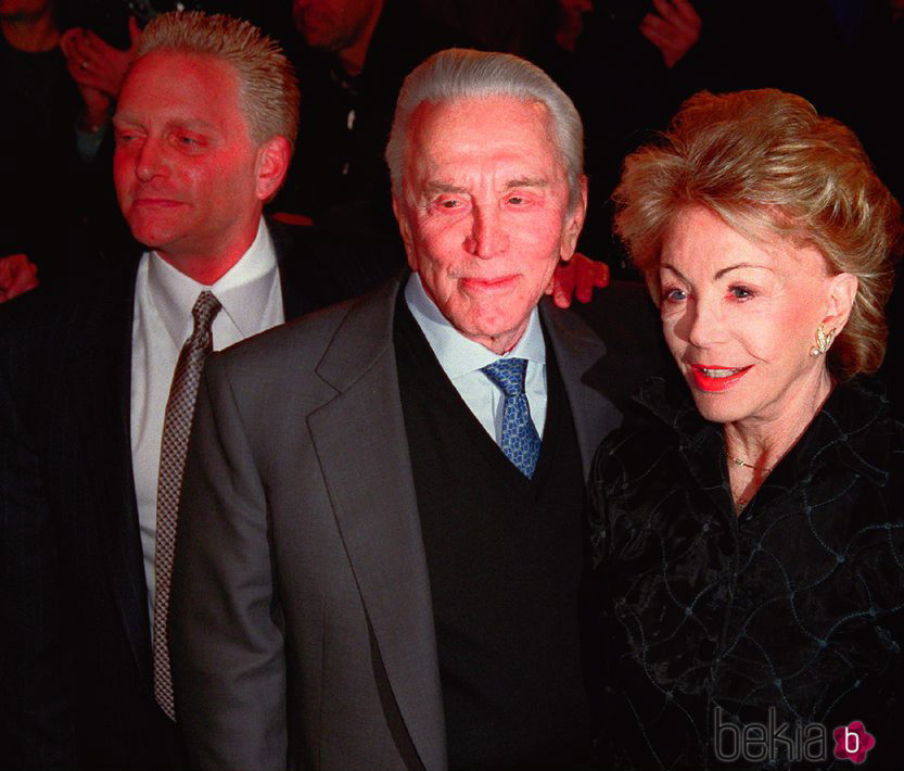 Eric Douglas y sus padres, Kirk Douglas y Anne Buyens