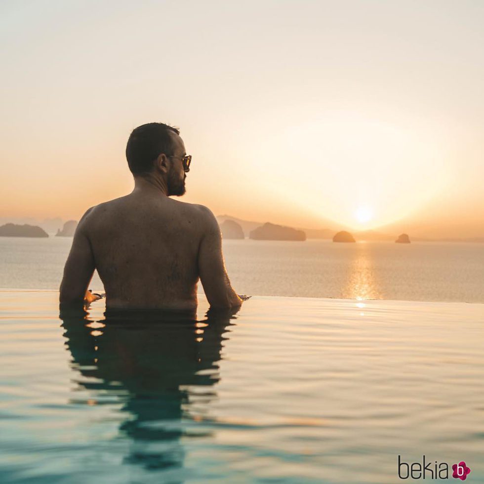 Risto Mejide bañandose en Tailandia