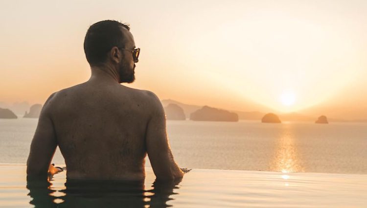 Risto Mejide bañandose en Tailandia