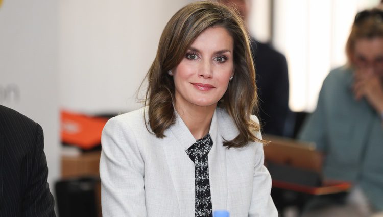 La Reina Letizia en su visita a la oficina técnica de cooperación de Dakar