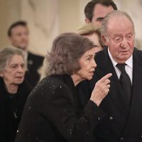 Los Reyes Juan Carlos y Sofía en el funeral de Miguel de Rumanía