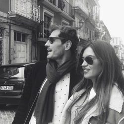 Iker Casillas y Sara Carbonero de paseo 'dominguero' por Oporto