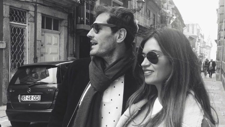 Iker Casillas y Sara Carbonero de paseo 'dominguero' por Oporto