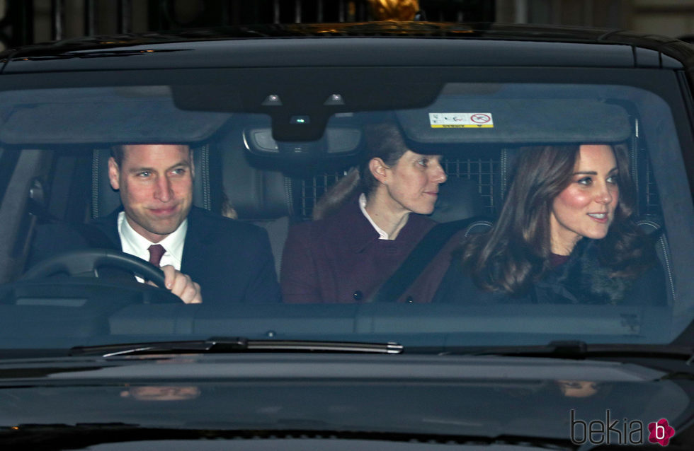 Los Duques de Cambridge y María Teresa Turrión Borrallo en el almuerzo de Navidad 2017 en Buckingham Palace