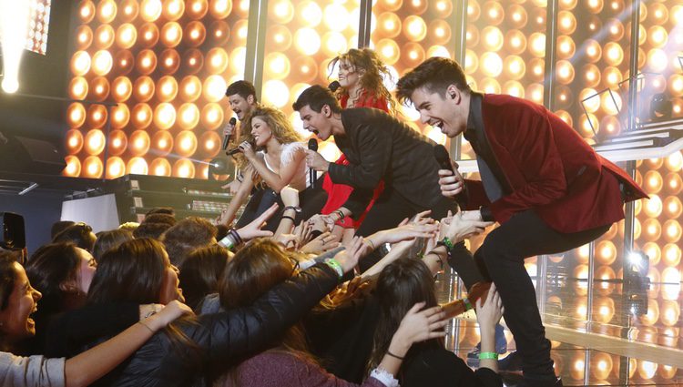 Los concursantes de 'OT 2017' cantando en la séptima gala del programa