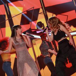 Aitana y Natalia en la Gala de Navidad de 'OT 2017'