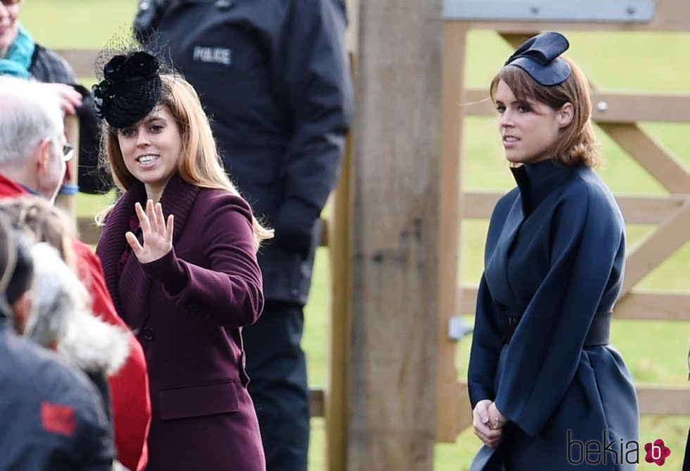 Las Princesas Beatriz y Eugenia de York en la Misa de Navidad 2017 en Sandringham