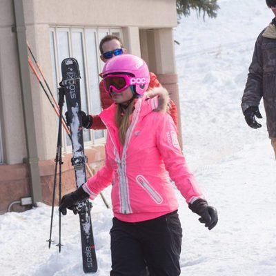 Paris Hilton esquiando con su novio en Aspen