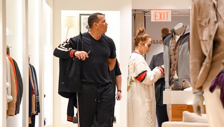 Jennifer Lopez de compras con Alex Rodríguez