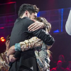 Cepeda y Aitana se despiden tras la expulsión del gallego en la Gala 9 de 'OT 2017'