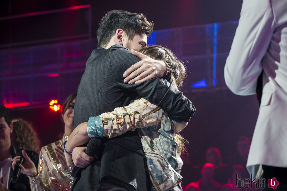 Cepeda y Aitana se despiden tras la expulsión del gallego en la Gala 9 de 'OT 2017'