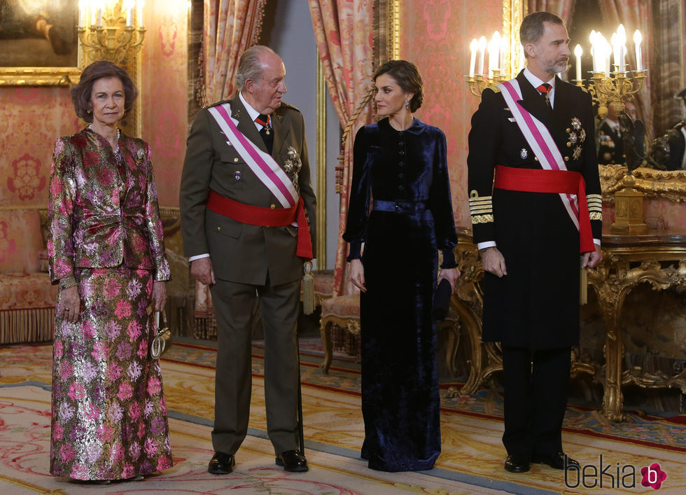 Los Reyes Felipe y Letizia y los Reyes Eméritos en la Pascua Militar 2018