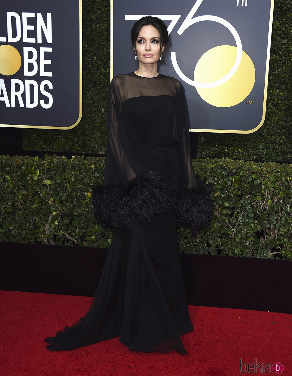 Angelina Jolie en los Globos de oro 2018