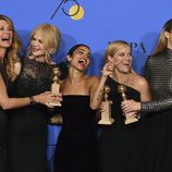 El cast de 'Big Little Lies' con tres de sus cuatro Globos de Oro del 2018 ganados