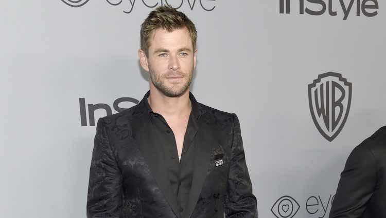 Chris Hemsworth en la fiesta InStyle tras los Globos de Oro 2018