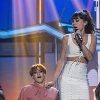 Aitana durante su actuación en la gala 10 de 'OT 2017'