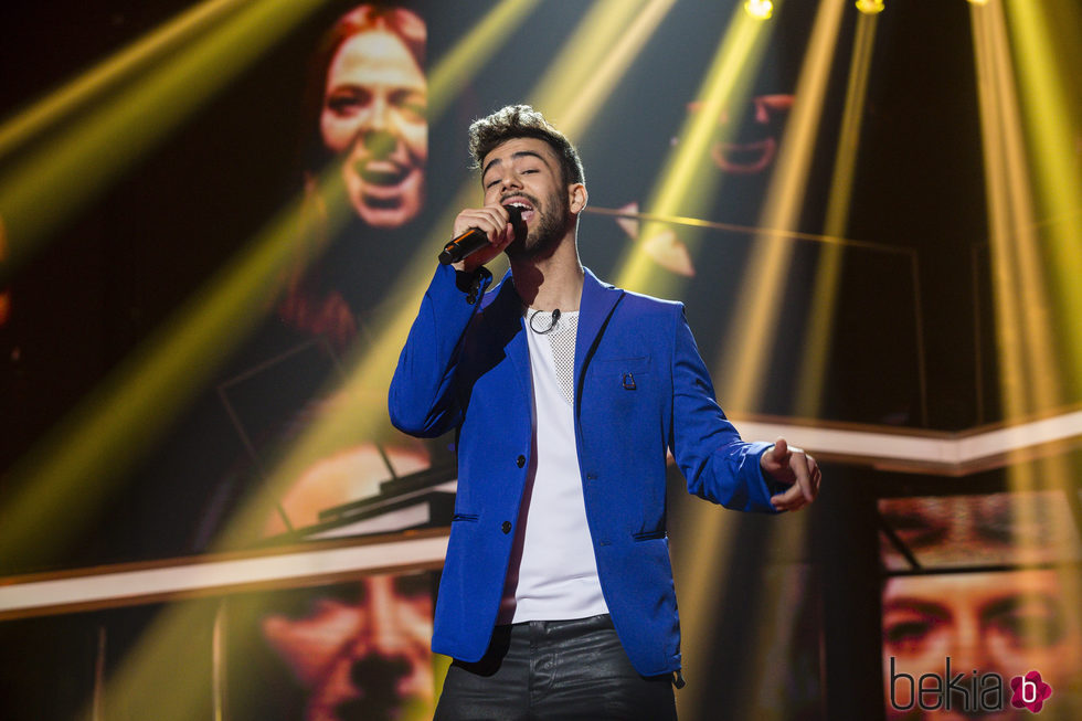 Agoney durante su actuación en la gala 10 de 'OT 2017'