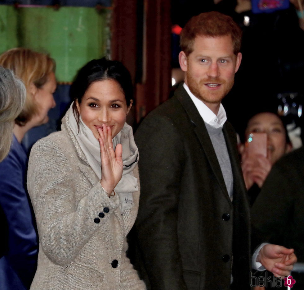 El Príncipe Harry y Meghan Markle visitan la radio Reprezent FM