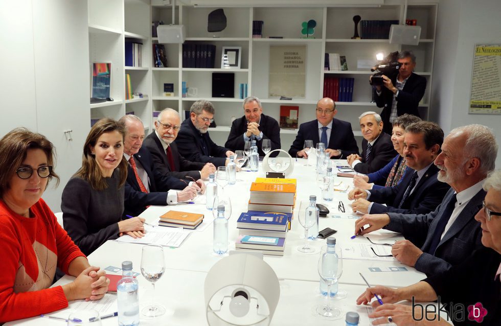 La Reina Letizia durante su reunión con el Consejo Asesor de Fundéu