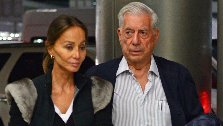 Isabel Preysler y Mario Vargas Llosa vuelven a España tras conocer a los hijos de Enrique Iglesias