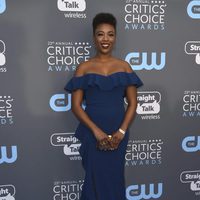 Samira Wiley e la alfombra roja de los Critics' Choice Awards 2018