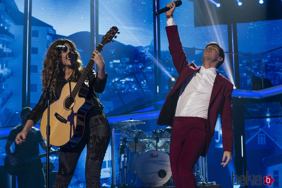 Alfred y Miriam durante su dúo en la gala 11 de 'OT 2017'