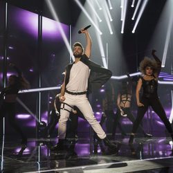 Agoney durante su actuación en la gala 11 de 'OT 2017'