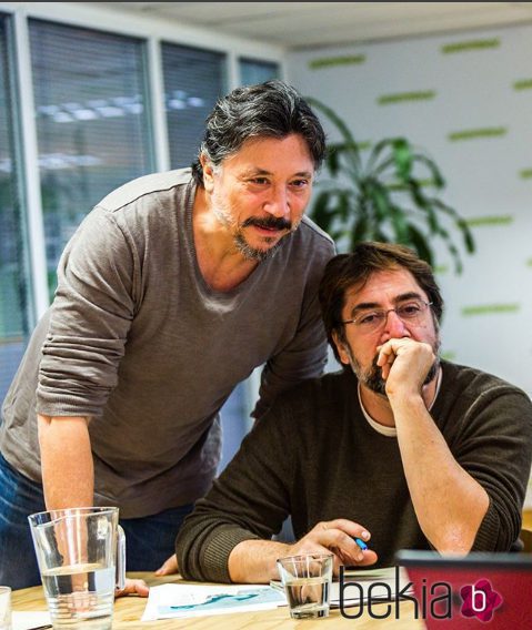 Javier y Carlos Bardem planeando su viaje a la Antártida con Greenpeace