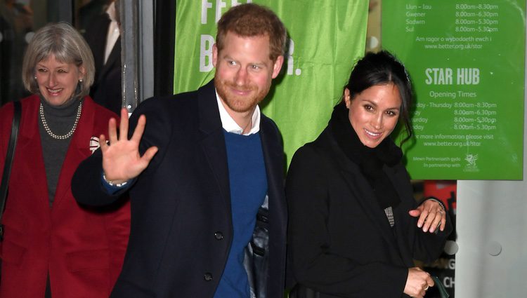 El Príncipe Harry y Meghan Markle en su primera visita oficial a Gales