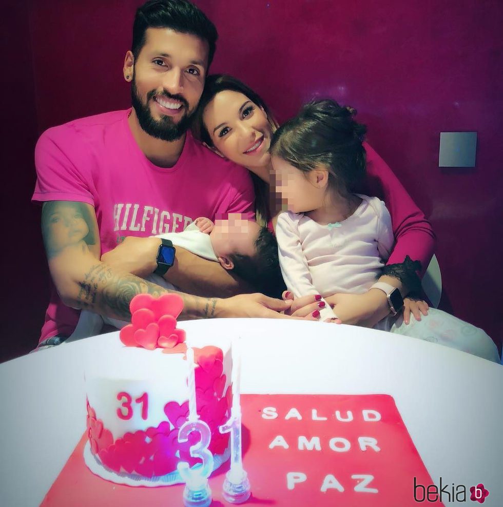 Tamara Gorro celebrando su 31 cumpleaños en familia