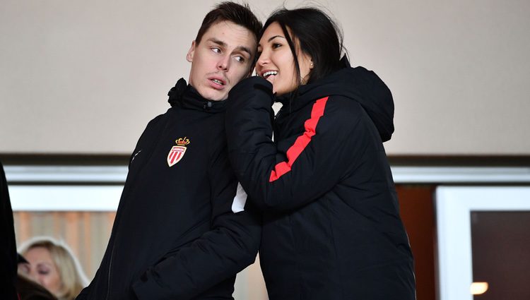 Louis Ducruet y Marie Chevallier, muy cómplices en un partido de fútbol