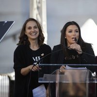 Natalie Portman y Eva Longoria en la Marcha de las Mujeres en Nueva York