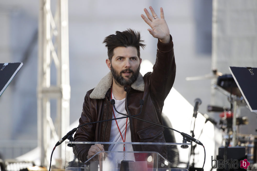 Adam Scott en la Marcha de las Mujeres de Nueva York