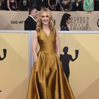 Holly Hunter en la alfombra roja de los SAG 2018