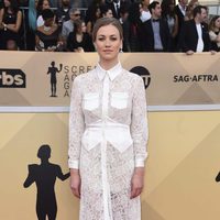 Yvonne Strahovski en la alfombra roja de los SAG 2018