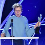 Frances McDormand recogiendo su galardón en la gala de los SAG 2018