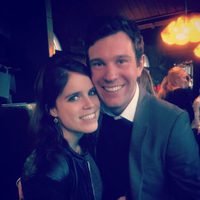 La Princesa Eugenia de York y James Brooksbank tras anunciar su compromiso