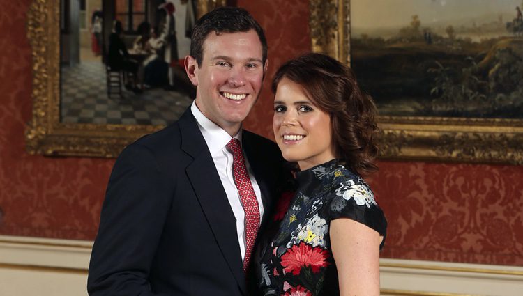 La Princesa Eugenia de York y Jack Brooksbank en el anuncio de su compromiso