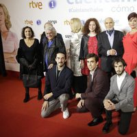 Parte del reparto de 'Cuéntame' en la premier de la 19 temporada