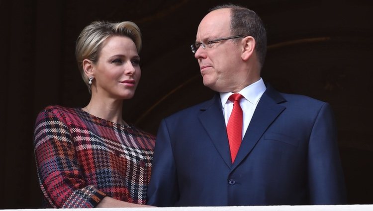 Alberto y Charlene de Mónaco en la procesión de Santa Devota 2018