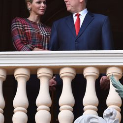 Alberto y Charlene de Mónaco en la procesión de Santa Devota 2018