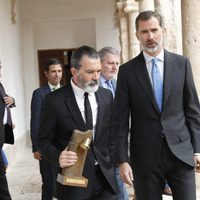 El Rey Felipe y Antonio Banderas